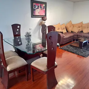 Muy Cerca Al Aeropuerto El Dorado, Familiar, Amplio Apartamento Bogotá